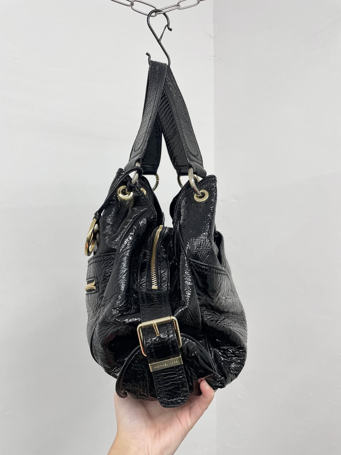 마이클코어스 락시크 금장 호보백 상품이미지8