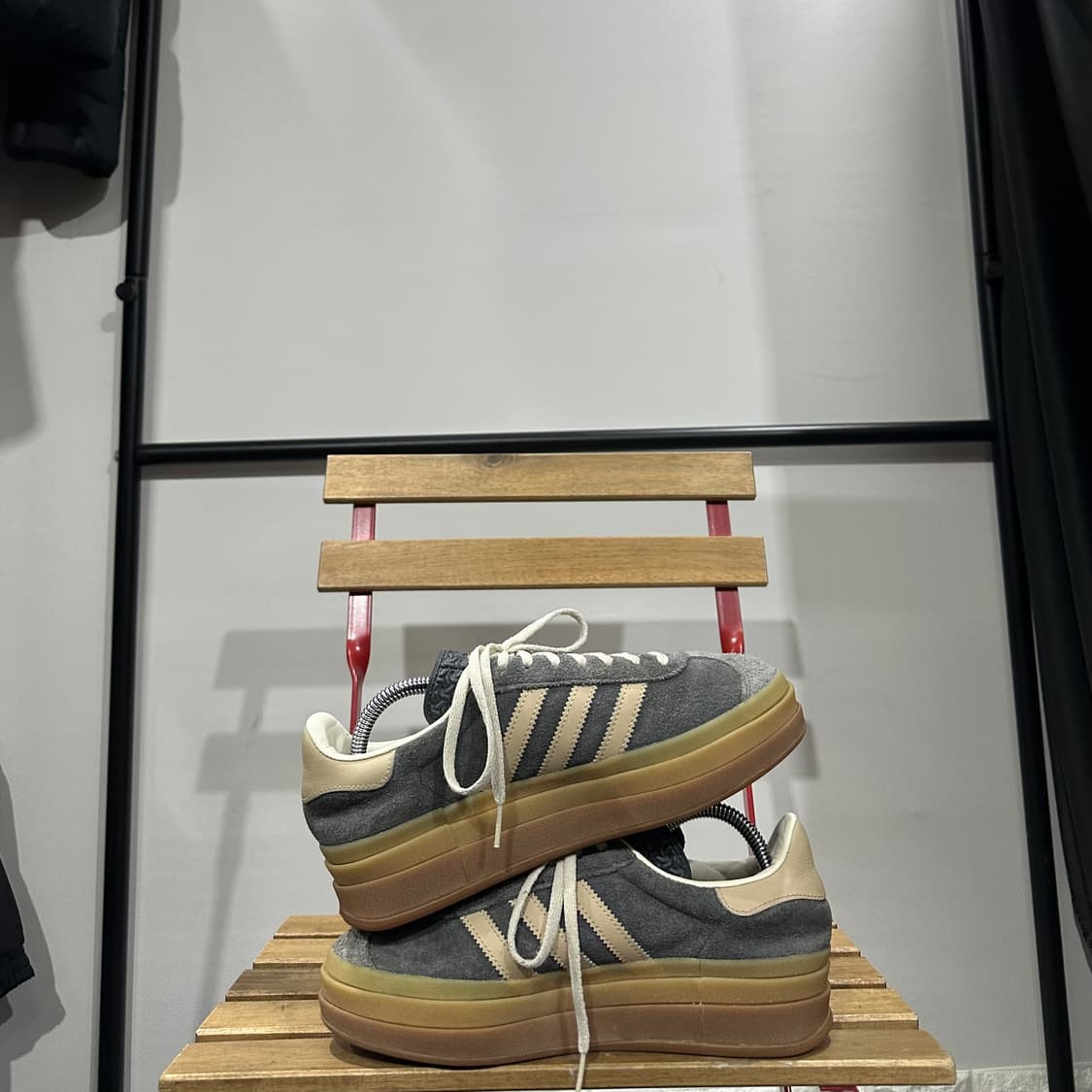 240) 아디다스 운동화 여성 여자 신발 가젤 볼드 그레이 식스 매직  상품이미지7