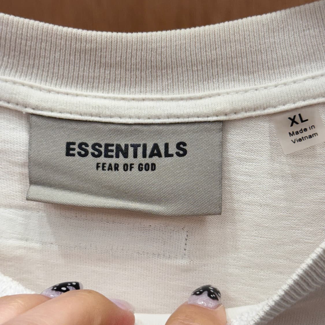 에센셜 피어오브갓 로고 프린팅 반팔 티셔츠 빅레터링 디테일 아이보리 상품이미지7