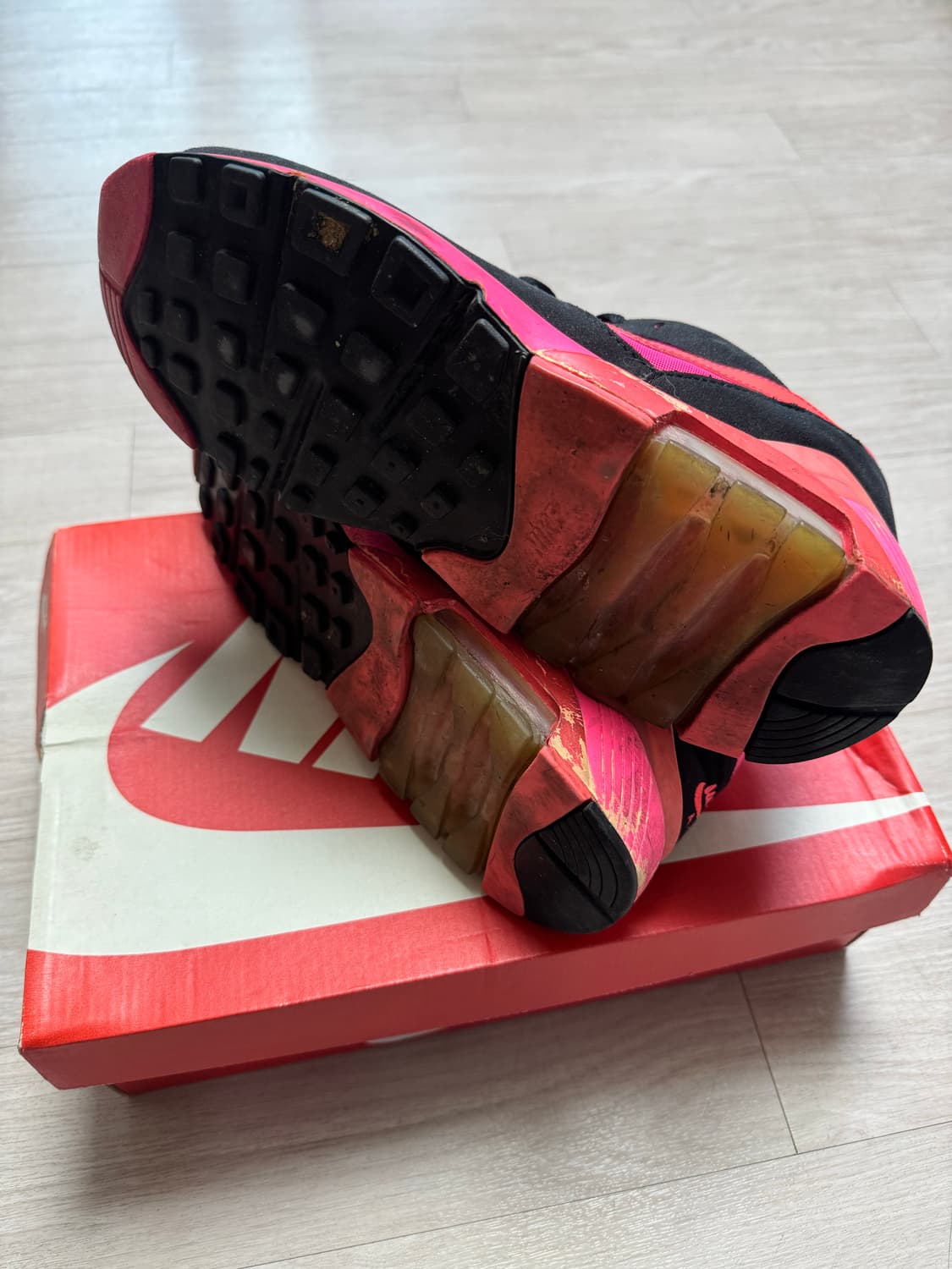 꼼데가르송 옴므플러스 X 나이키 에어맥스 180 검핑 280 상품이미지4