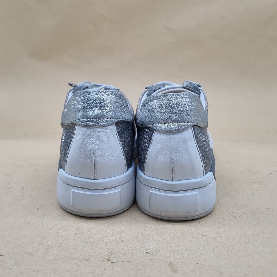 소다 헥사라인 캐주얼 스니커즈250 상품이미지4