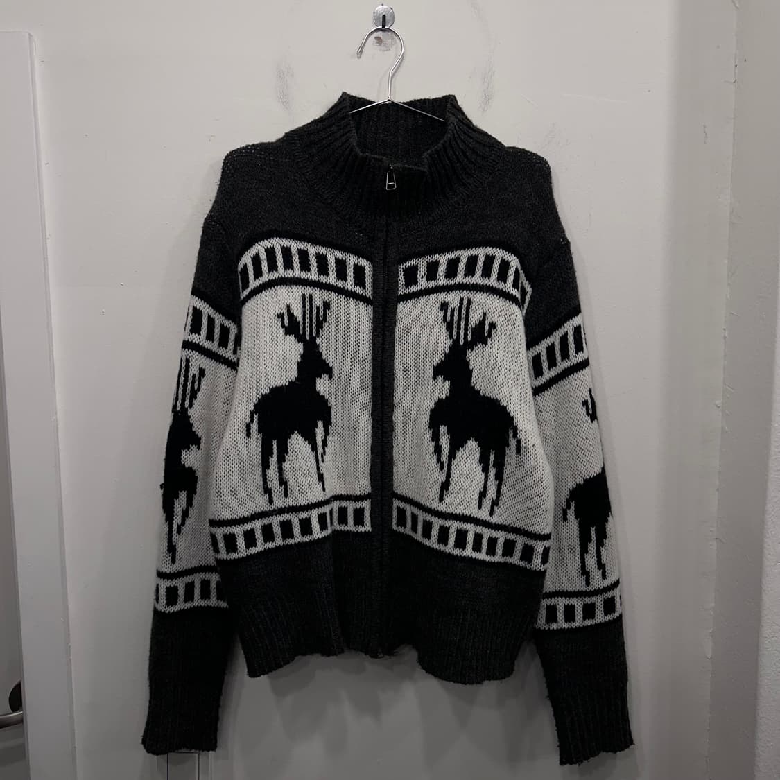 로웰 노르딕 패턴 하이넥 코위찬 니트집업 상품이미지2