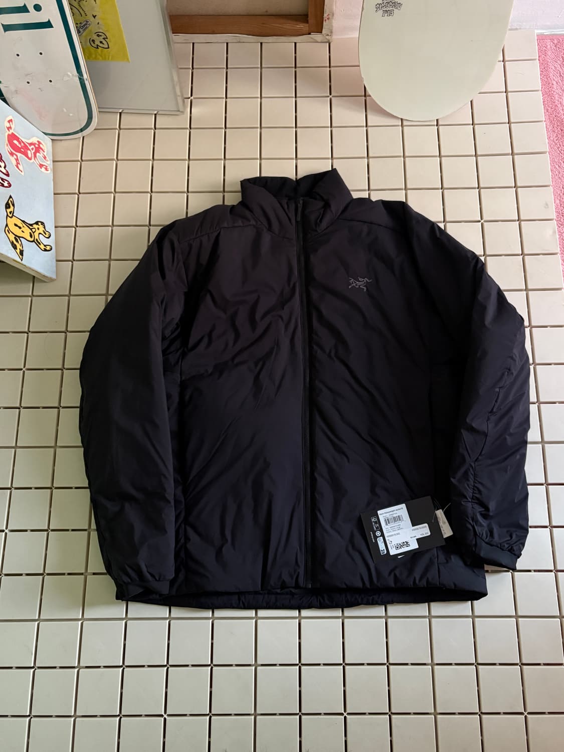 아크테릭스 패딩 상품이미지1