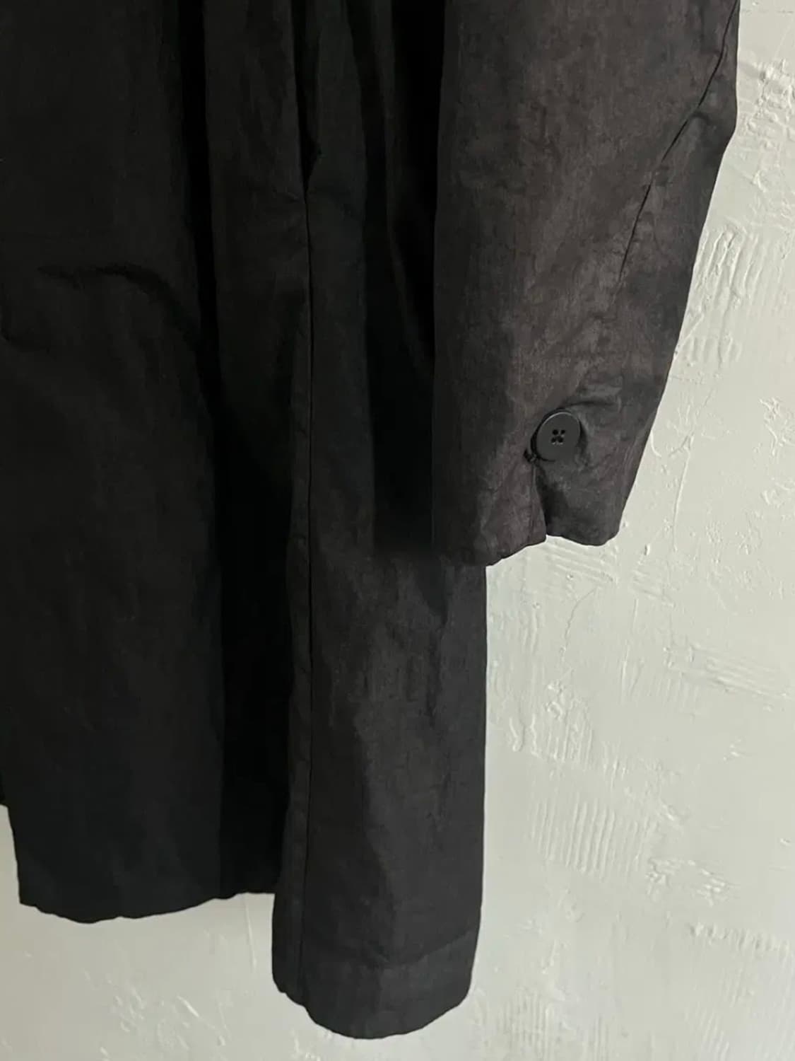 TRANSIT 트랜짓 블랙 컬러 더블 트렌치 롱 코트 상품이미지4