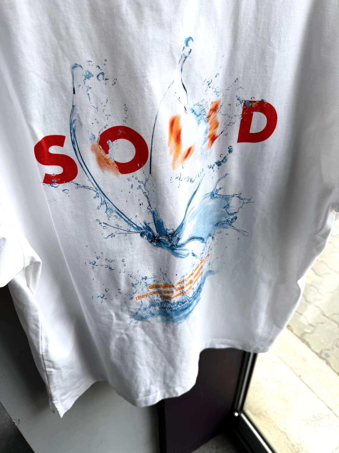 .50(105)/ 솔리드옴므 23SS 백플라워 프린팅 반팔 상품이미지7