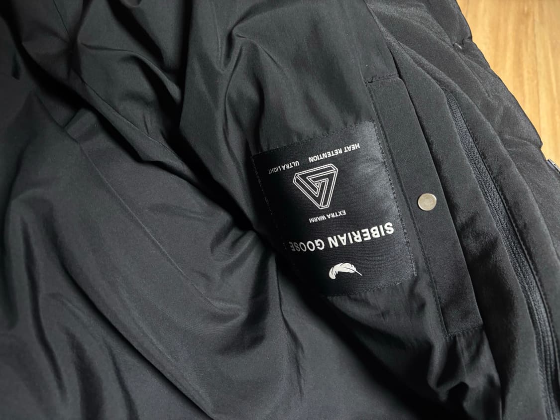 솔리드 옴므 후드 탈부탁 가능 구스패딩 52사이즈 상품이미지3