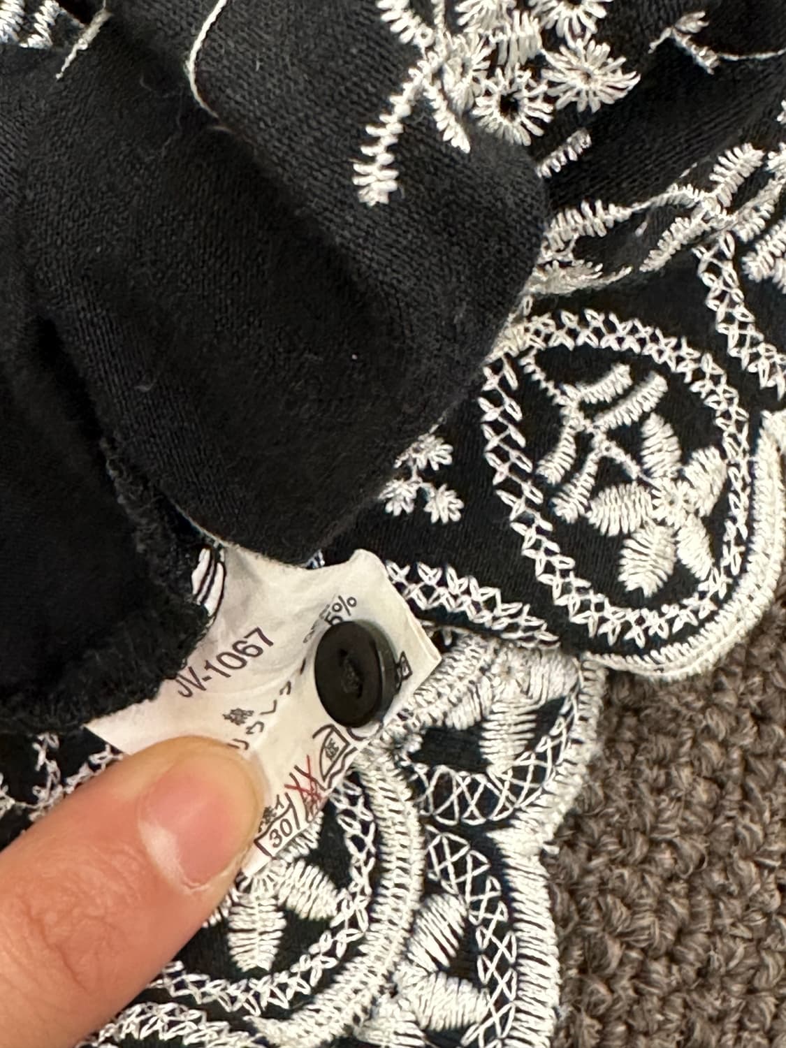 OS)Japanese vintage 여성 꽃 자수 블랙 나시 상품이미지6