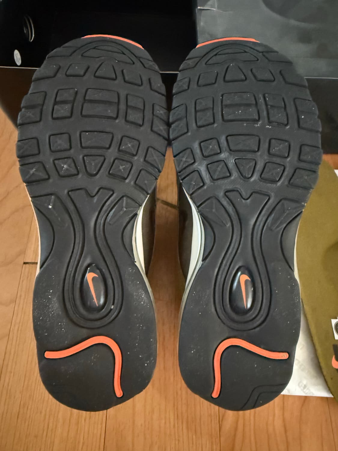 나이키 x 언디핏 에어맥스 97 상품이미지4