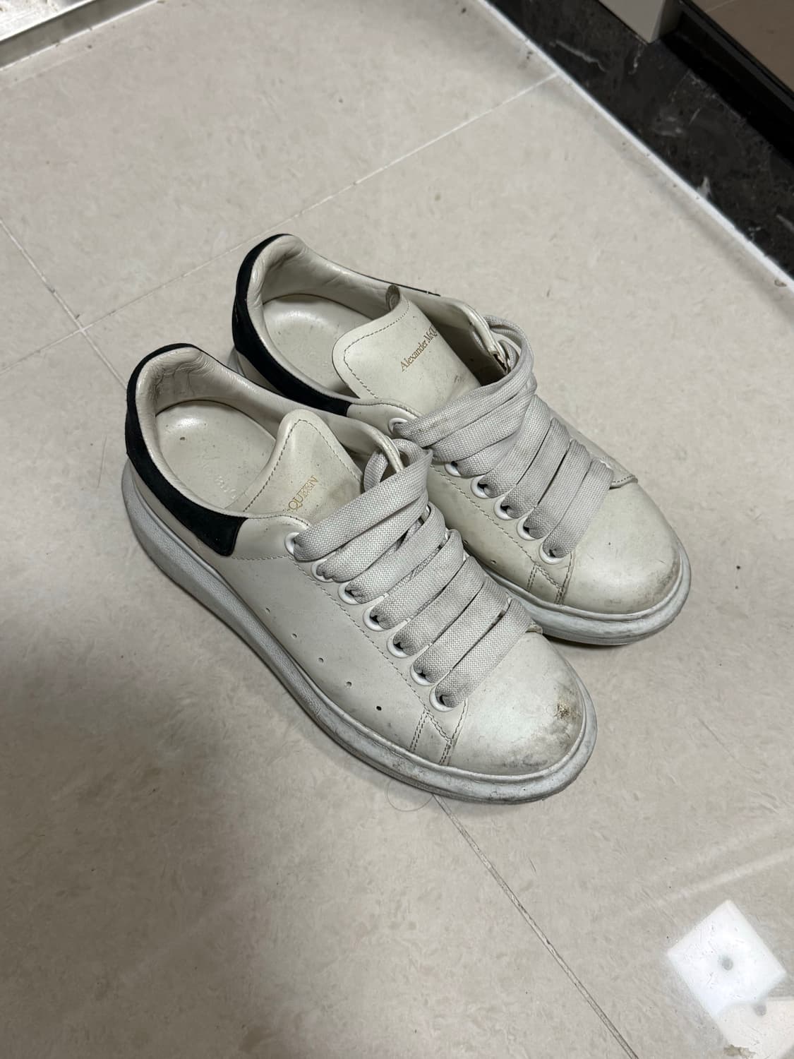 알렉산더 맥퀸 상품이미지1