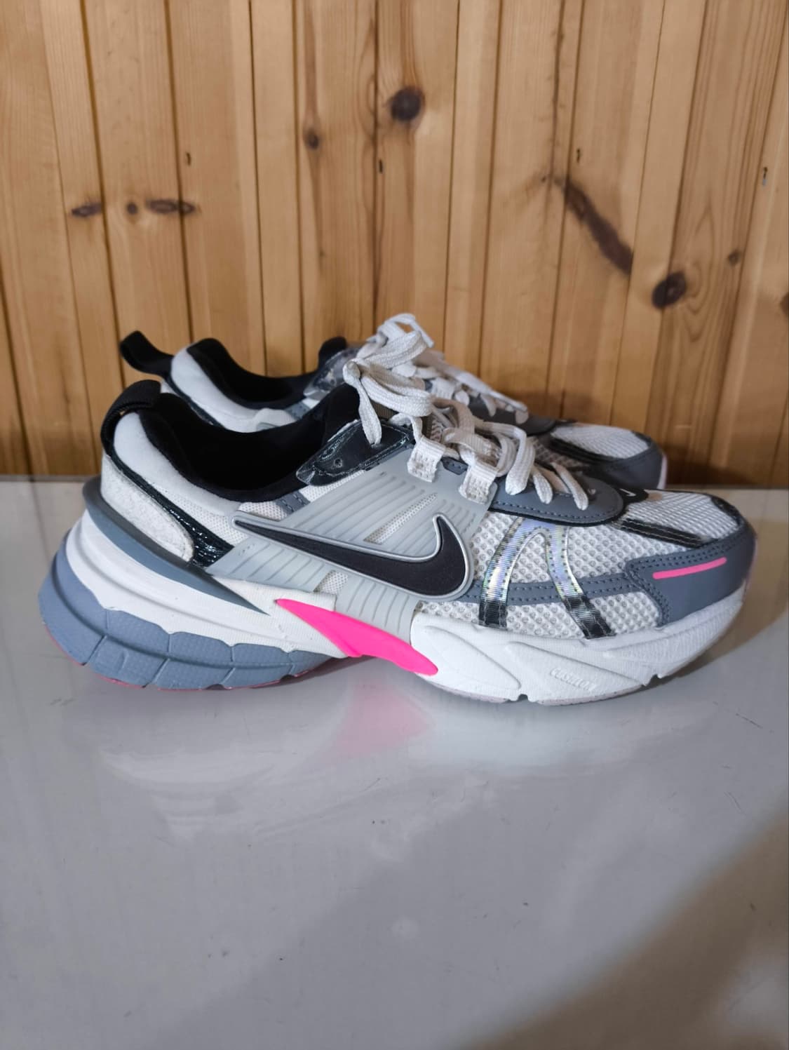 240mm 나이키 v2k 이어오브더드래곤 운동화  상품이미지2