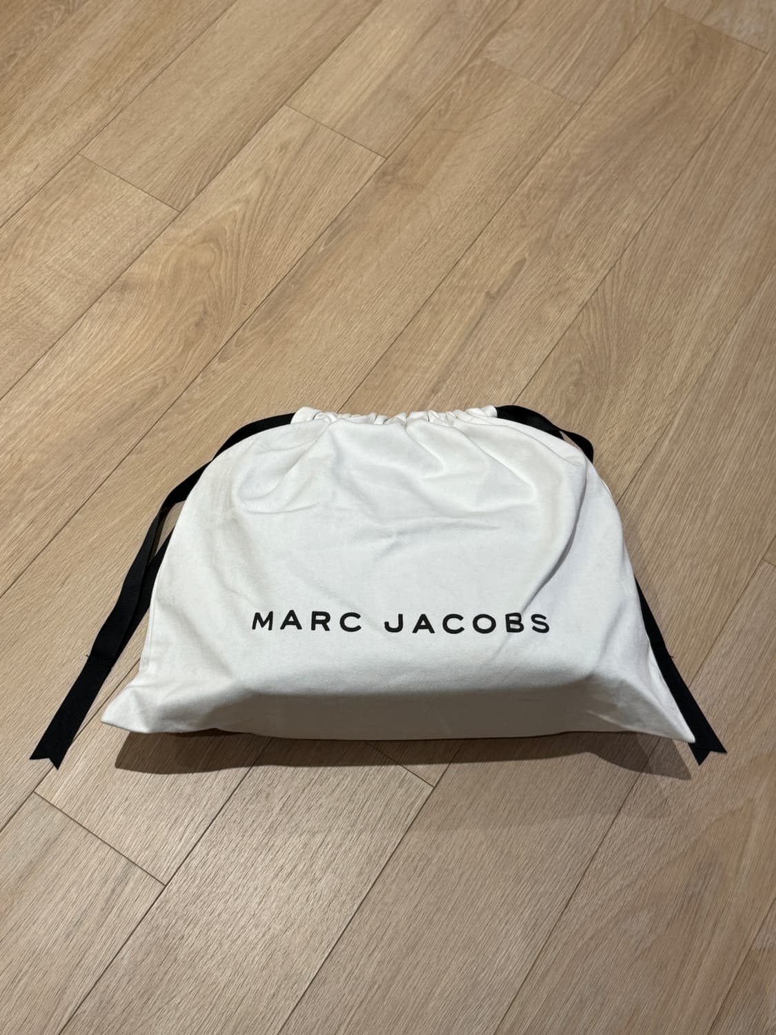 마크바이마크제이콥스 블랙 가죽 크로스백 상품이미지9