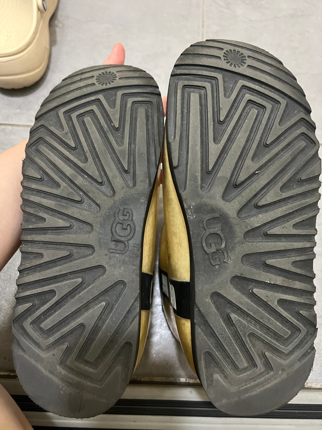 미국 정품 UGG 어그 클리어 미니 부츠 245 상품이미지6