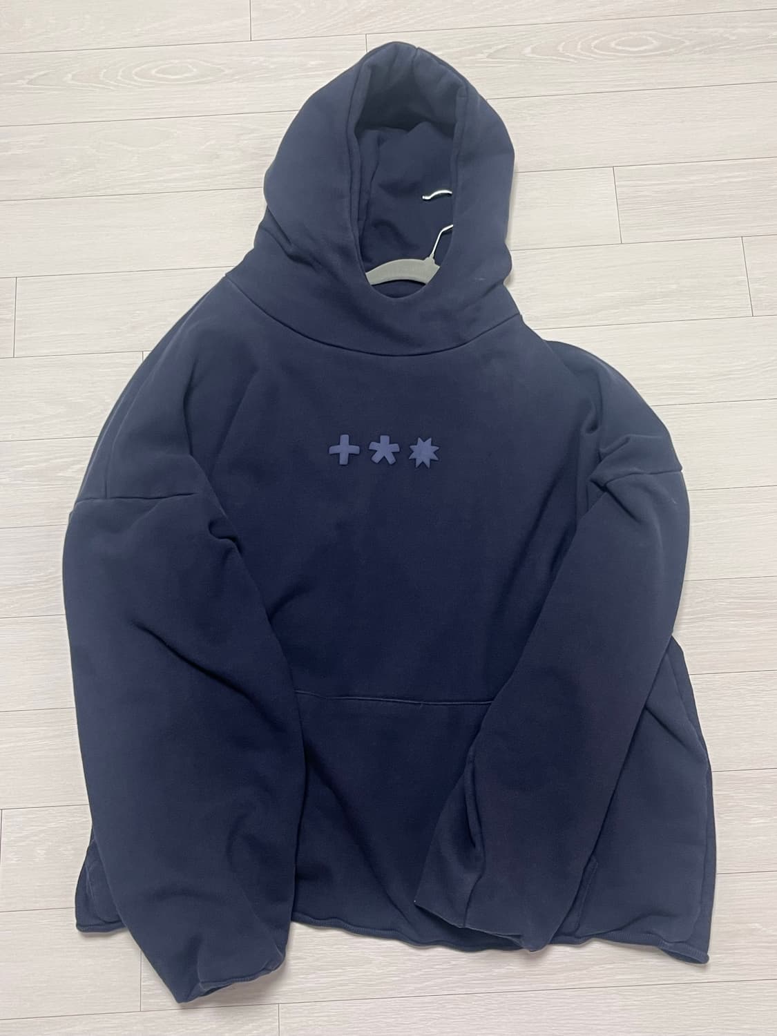 마이딥블루메모리즈 네이비 후드티 상품이미지1