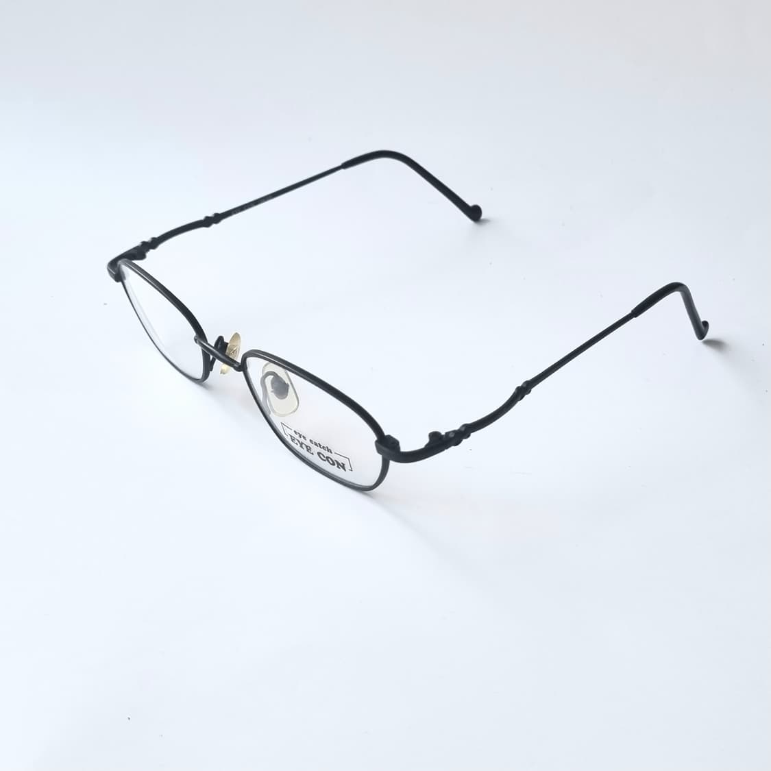 데드스탁 아이콘 남녀공용 매트 블랙 메탈 오벌 안경 75 상품이미지3