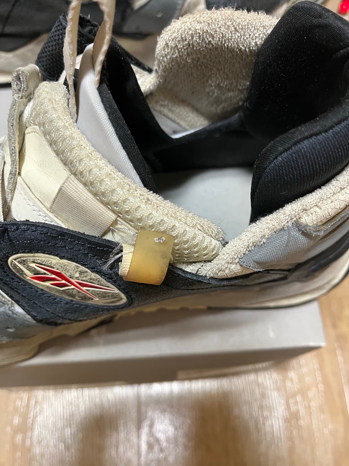 (지디착) 베트멍 리복 유전자변형 펌프 퓨리 270 판매합니다 상품이미지8