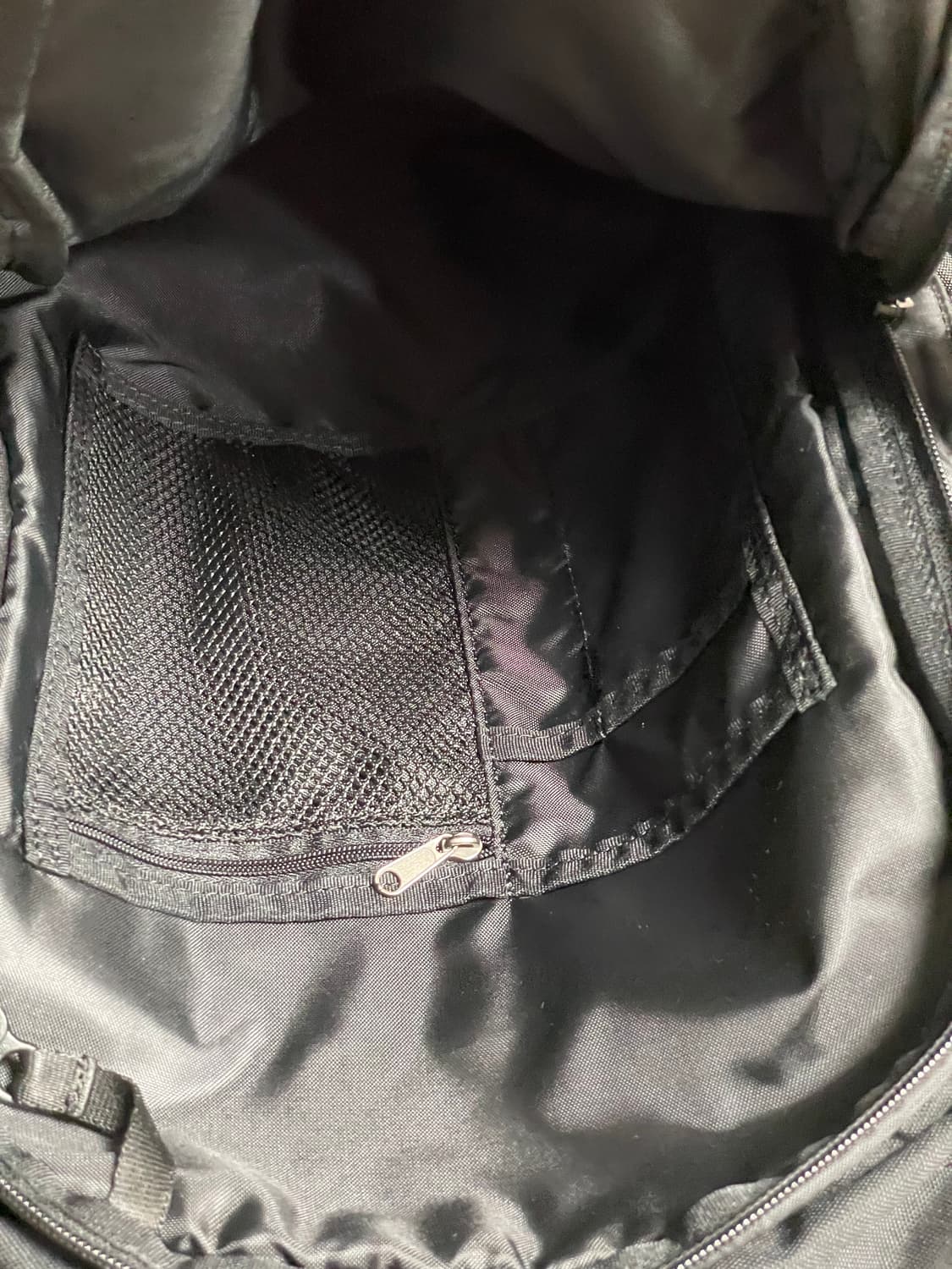 네이키드니스 백팩 블랙 상품이미지4