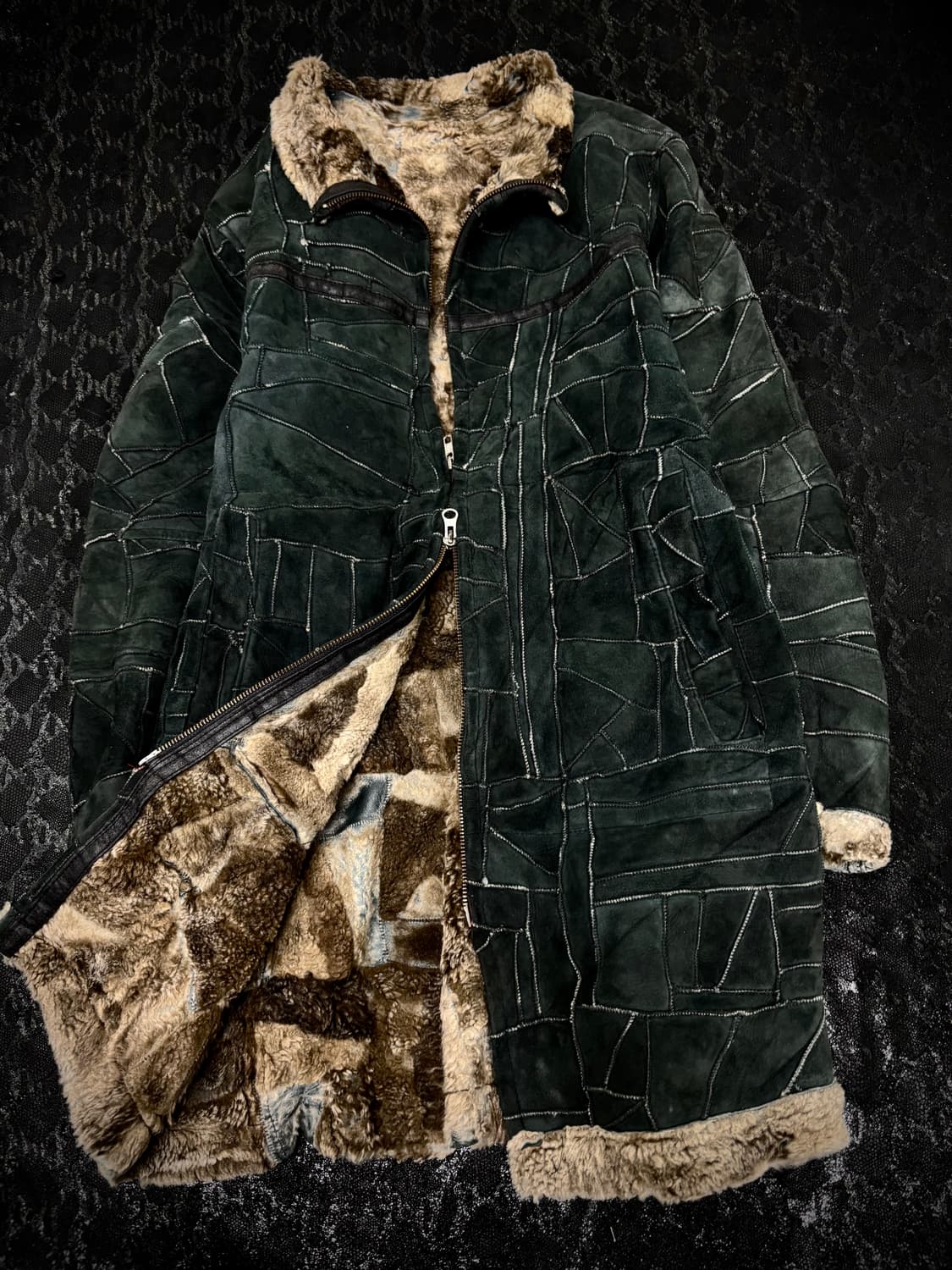 “Vintage” V-Kei Rough Leather Fur Detail 상품이미지4