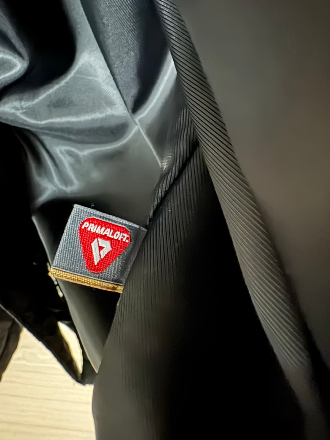 선플라워 릴렉스드 프리마로프트 나일론 코트 상품이미지4