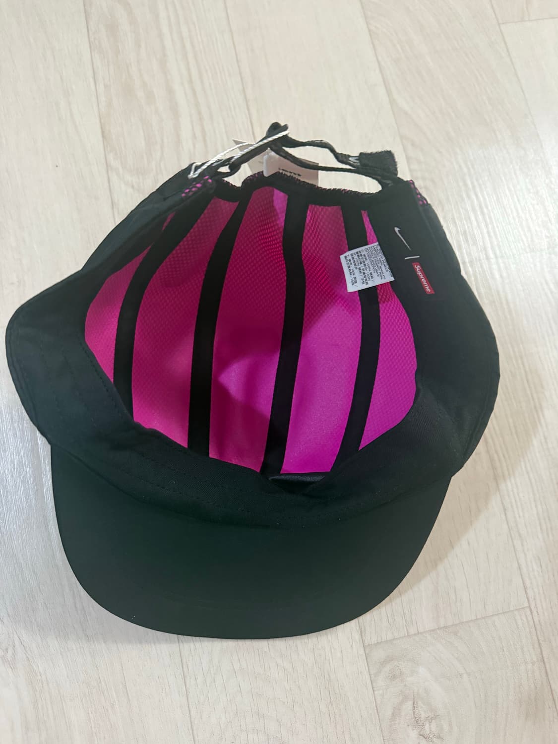 슈프림 x 나이키 트레일 러닝 햇 핑크 - 17FW 상품이미지5