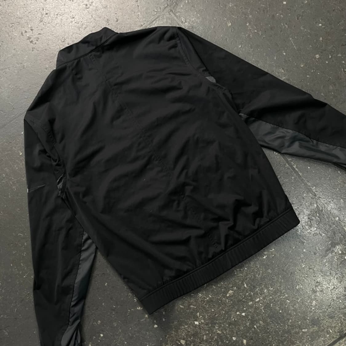 95  나이키 쉴드 바람막이 자켓 상품이미지6