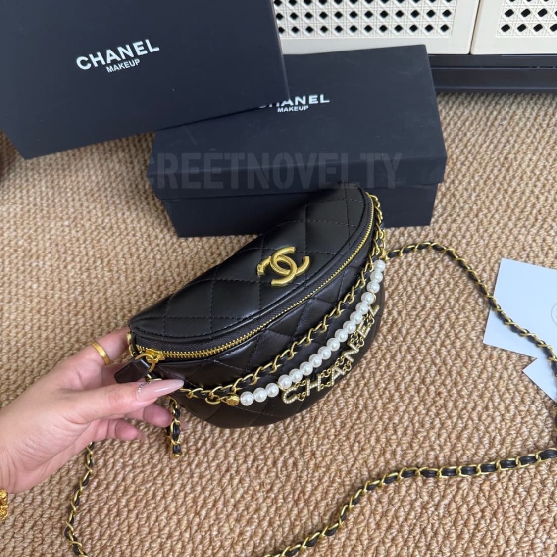 샤넬 VIP 진주 레터링 힙색 메신저백 크로스 체인백  상품이미지2