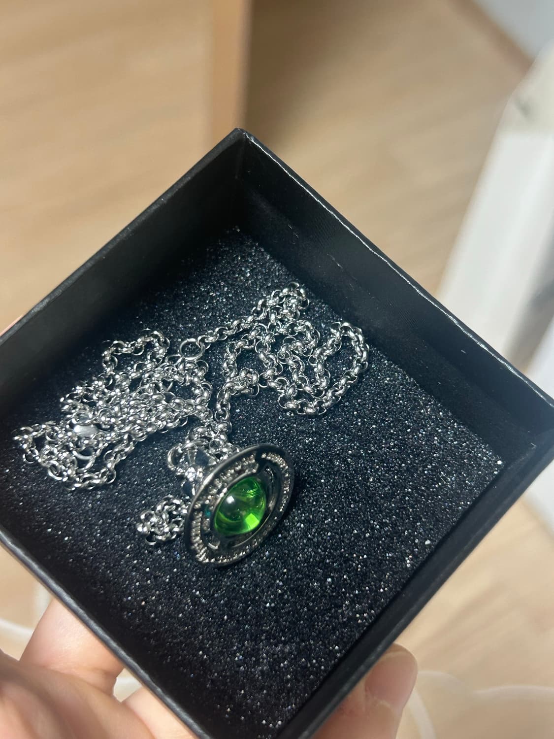 비비안웨스트우드 그린 orb 목걸이 상품이미지2