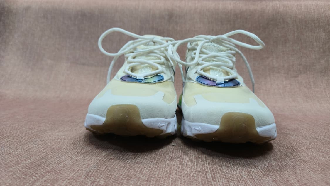 나이키 265mm-  에어맥스 270 리액트 운동화  
유니크한 디자인
 상품이미지3