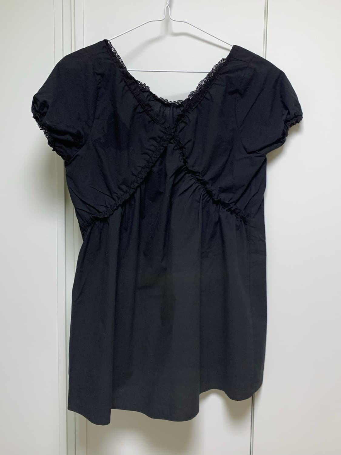 미닝아웃 도브 레이스 반팔 블라우스 블랙 상품이미지4