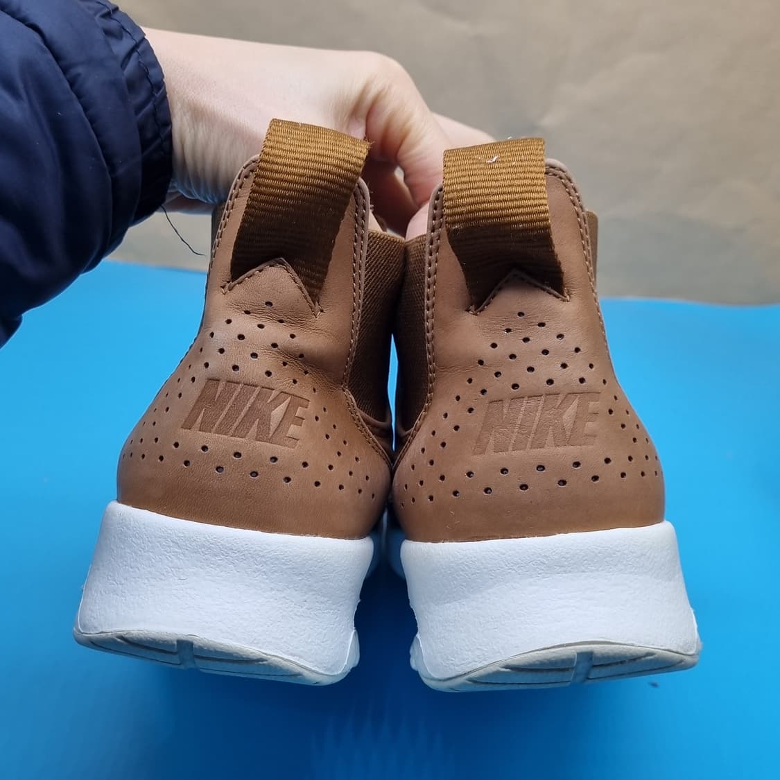 나이키 에어맥스 테아 레더 미드 250 상품이미지4