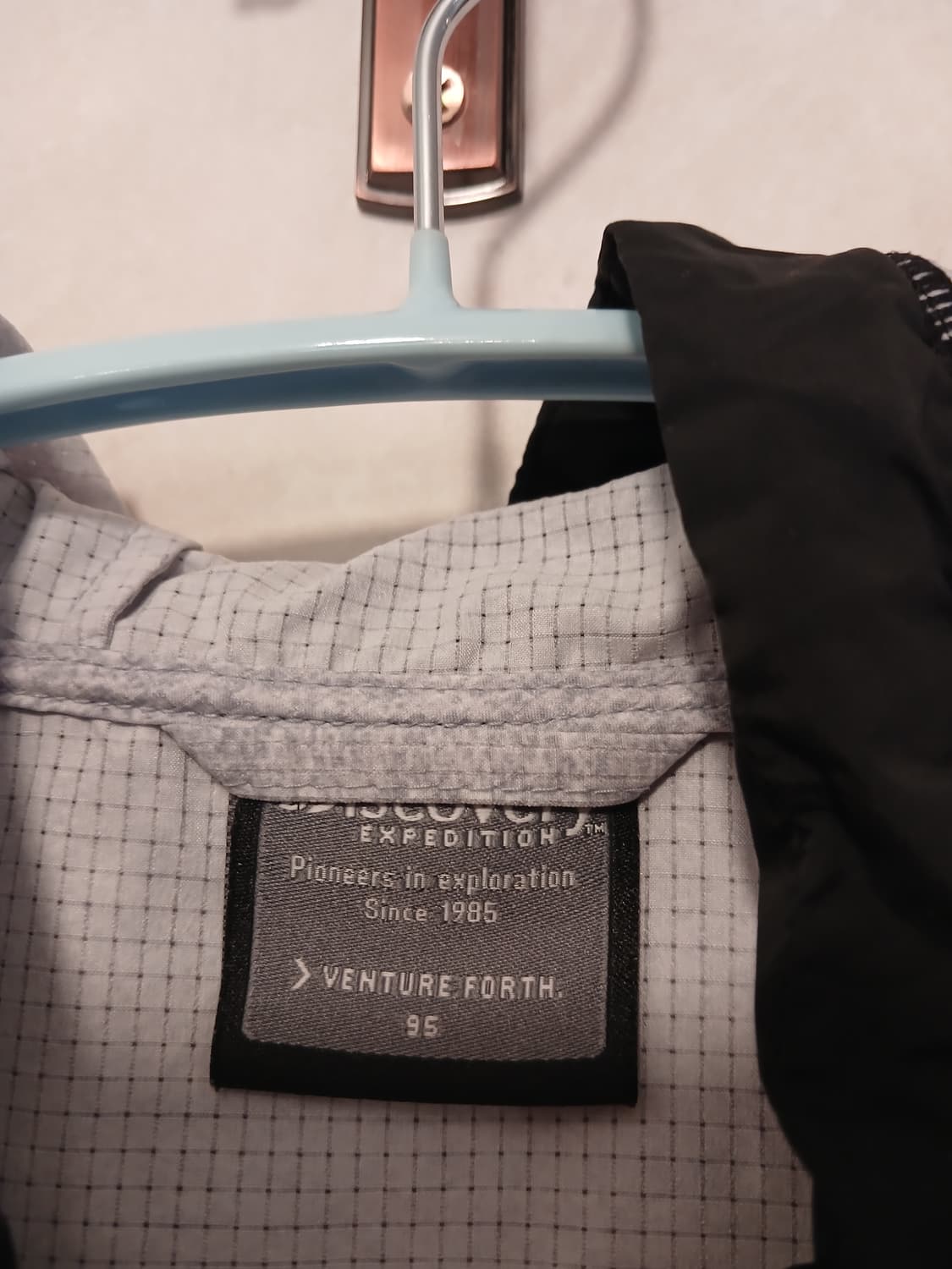 디스커버리 정품 여성 일체형 후드 점퍼 95 사이즈 상품이미지2