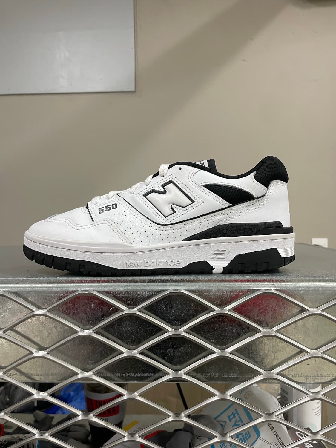 뉴발란스 550 화이트 블랙 260 (gr-4124) 상품이미지1