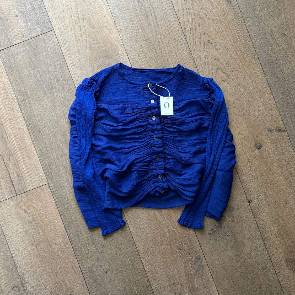 Wavy Shirring Docking Wrinkle Blouse 상품이미지1