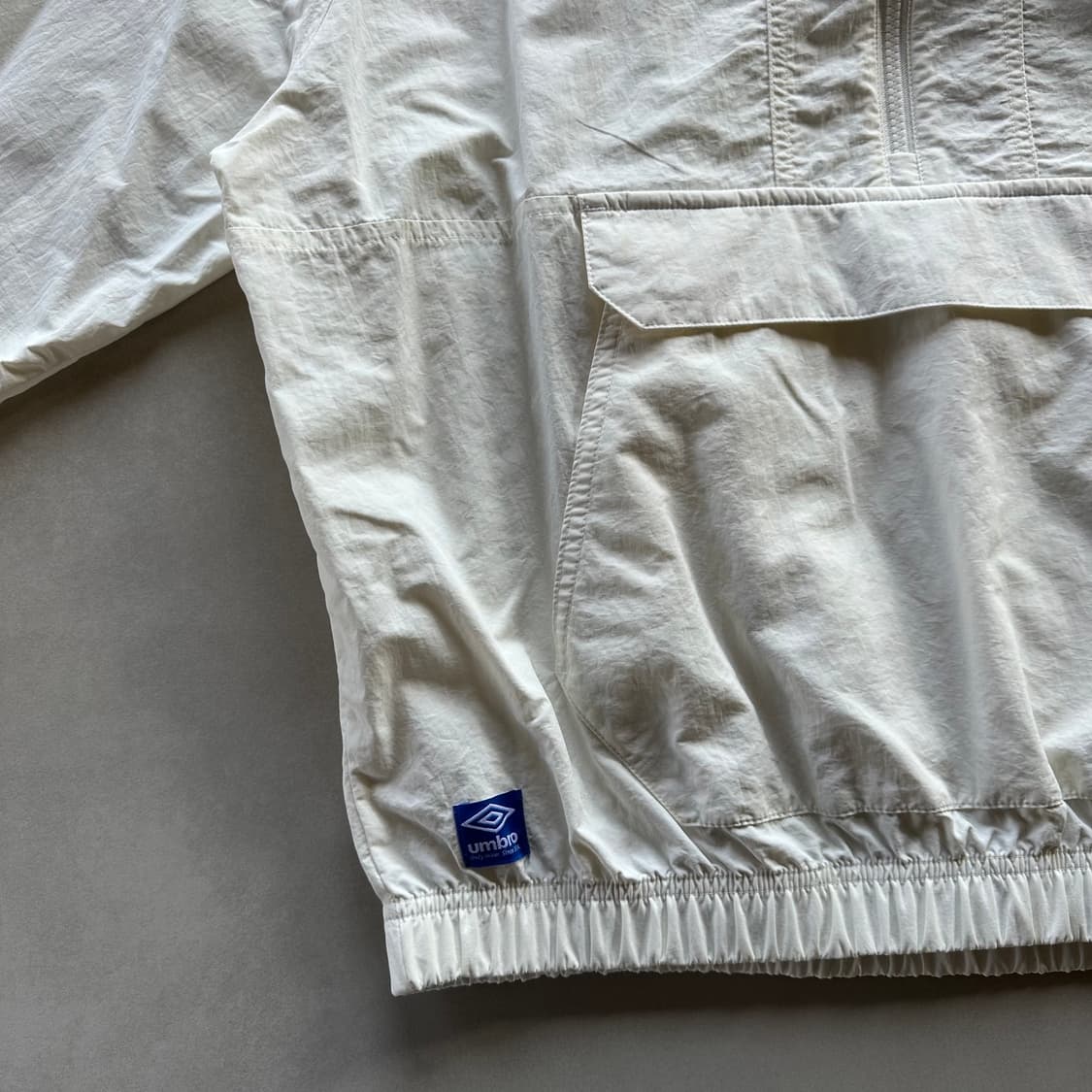 [M]엄브로 빅로고 우븐 아노락 바람막이 상품이미지5