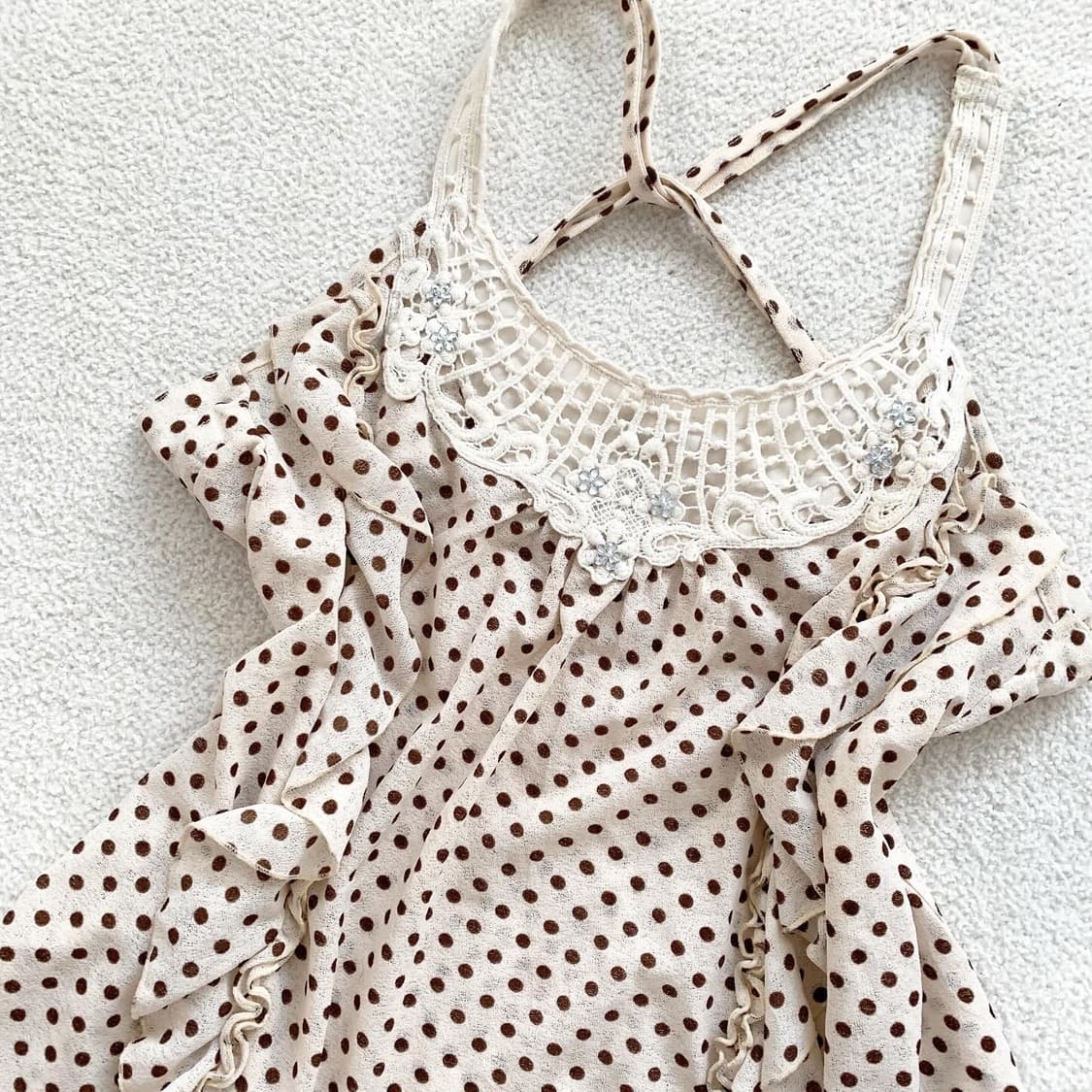 엑시즈팜 딸기초코 라떼갸루 도트 슬리브리스 상품이미지2