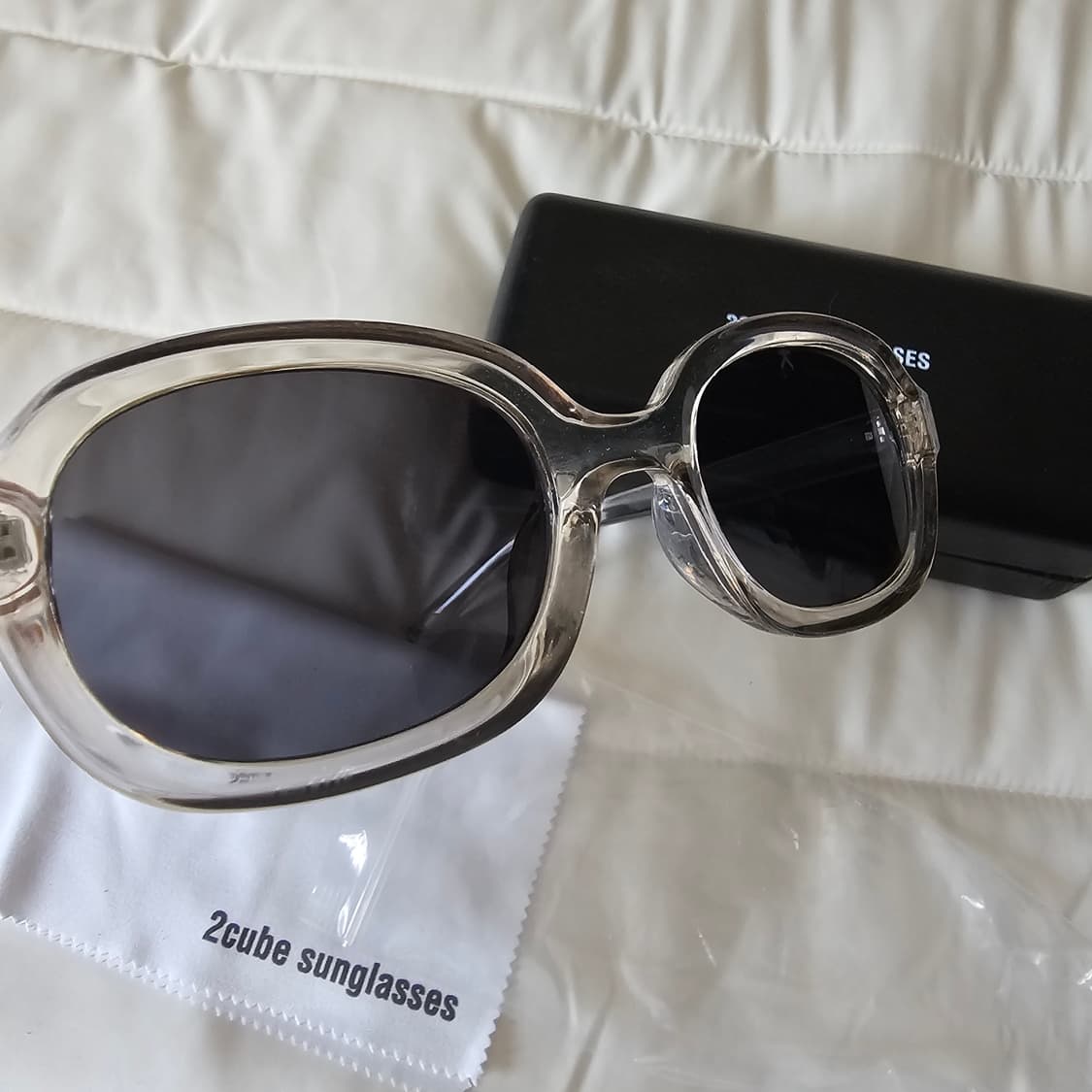 새제품) 2cube 투큐브 선글라스 반투명테  블랙 그레이 런닝 등산 상품이미지4
