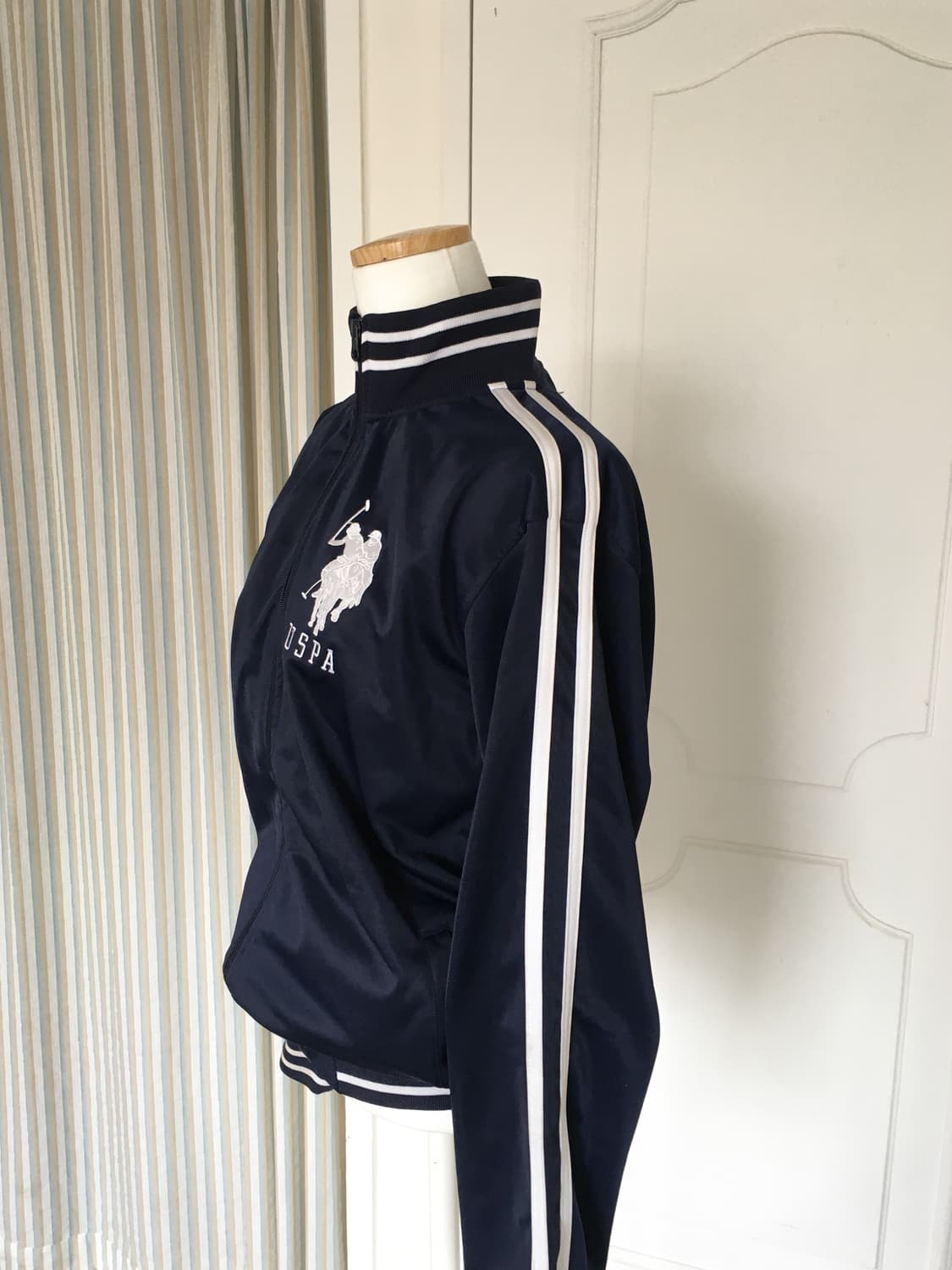 폴로에센 네이비 트랙탑 져지 상품이미지3