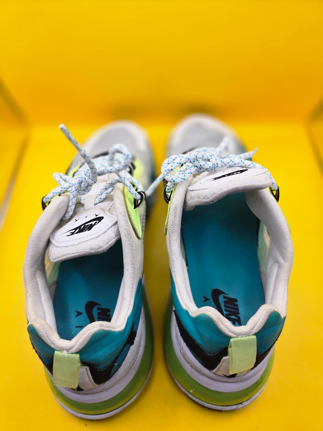 나이키 에어맥스 270 리액트 흰파 형광운동화285 상품이미지4