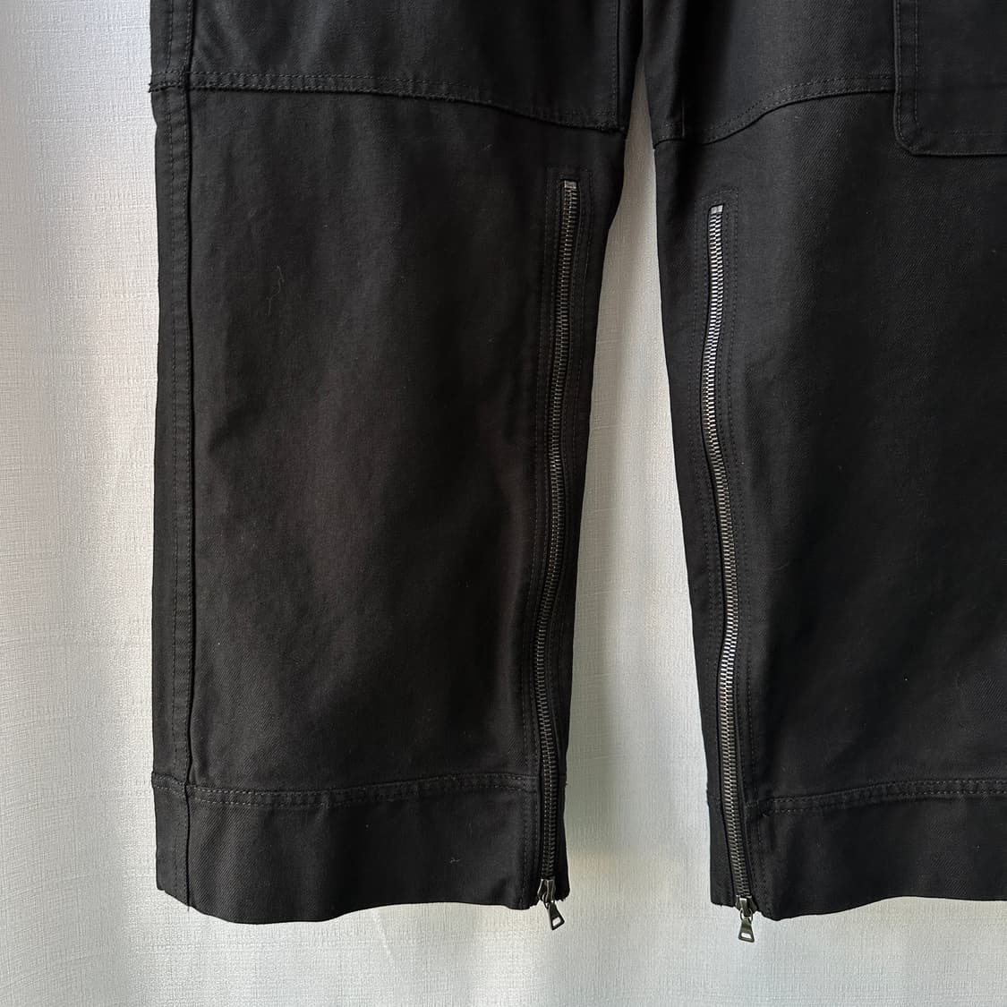 프라다 헤비코튼 신치백 체인 워크 팬츠 블랙 48 상품이미지5