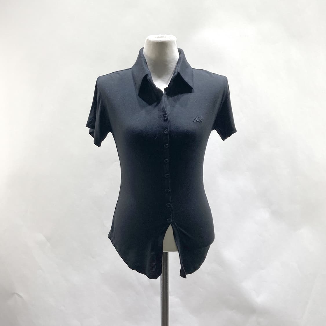 어반드레스 2024 여성반팔셔츠 블랙 S  상품이미지1