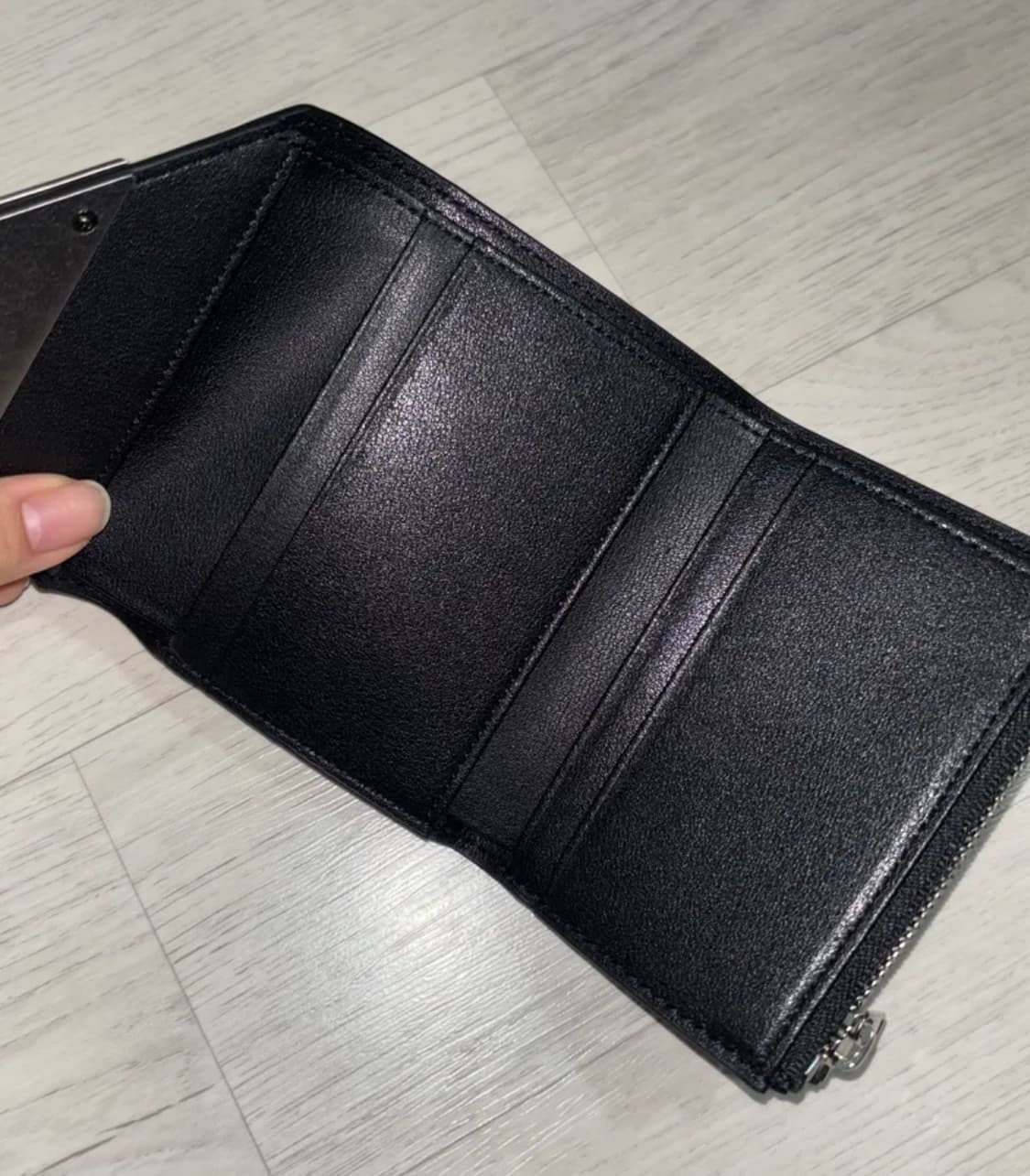 페넥 블랙 트라이앵글 레오파드 스웨이드 반지갑 새상품 상품이미지2