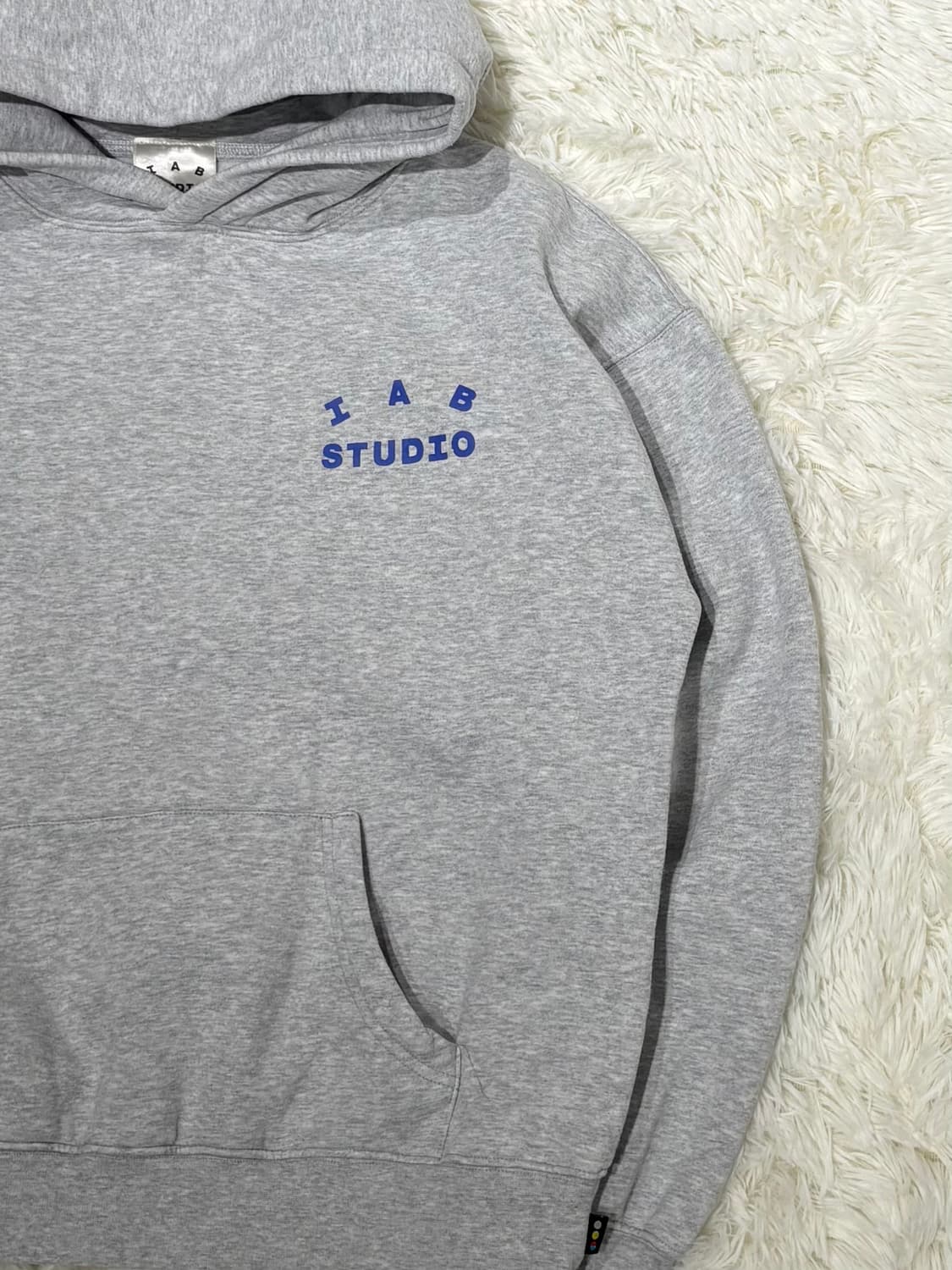아이앱스튜디오 그레이 빅로고 후드 상품이미지6