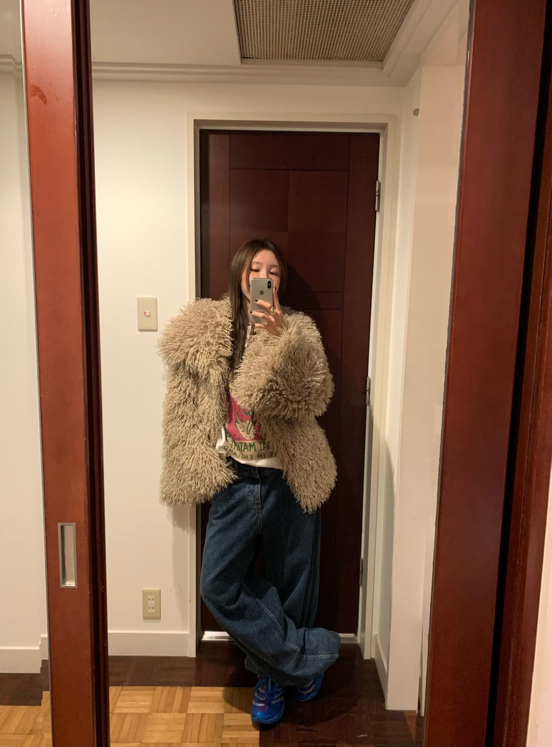 아루드 루앙 퍼자켓 베이지 아웃핏 퍼자켓 상품이미지2