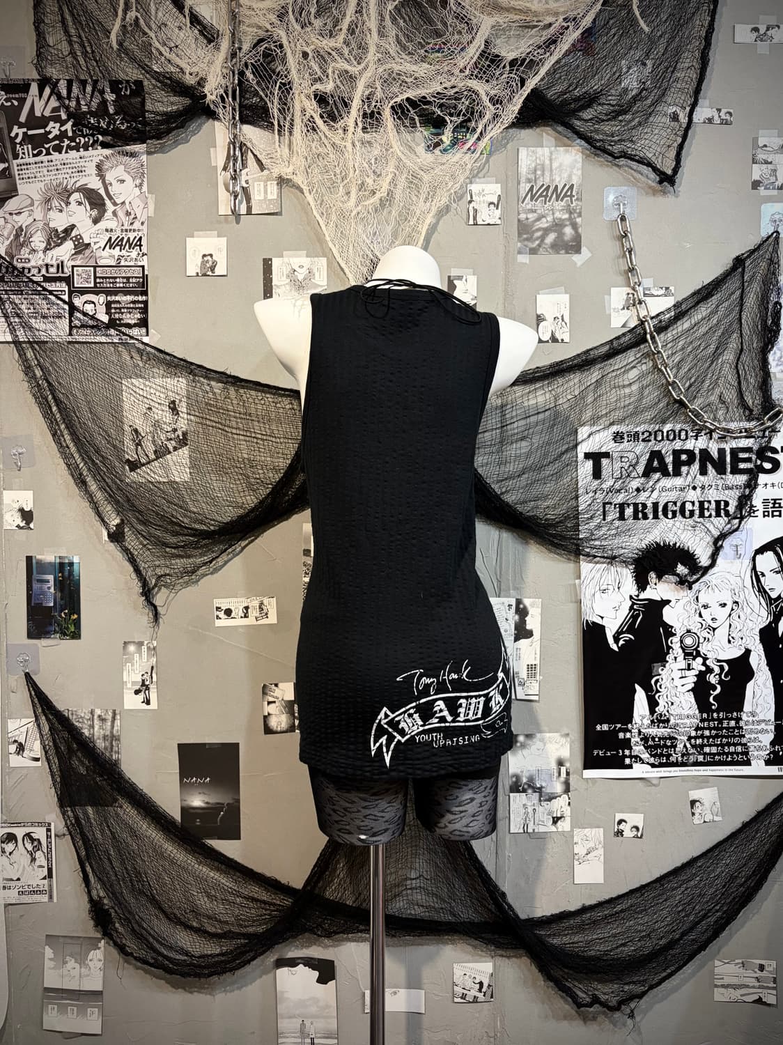 Punk lettering eyelet sleeveless 상품이미지4