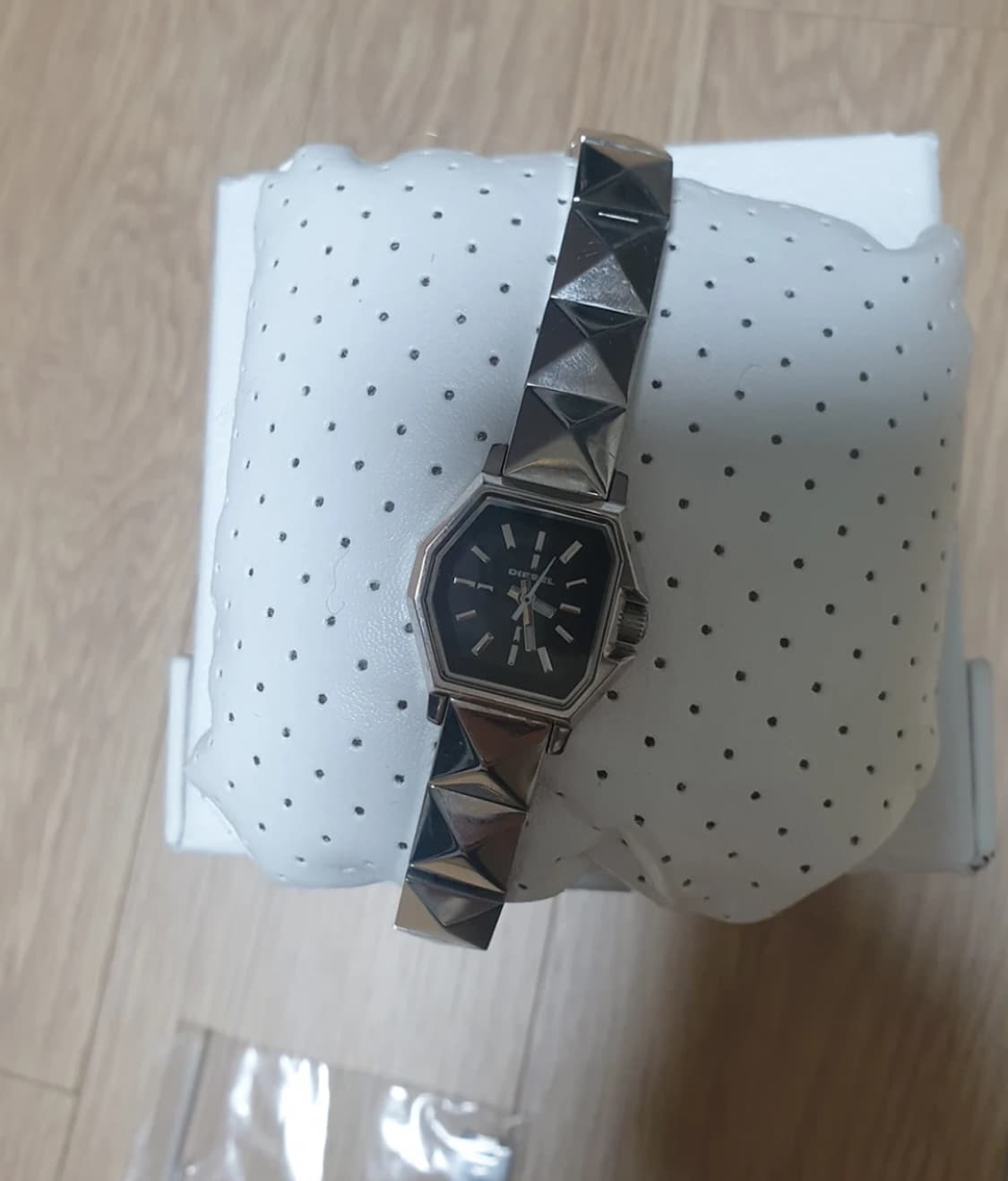 [디젤/빈티지] 메탈 헥사곤 디테일 체인 시계 상품이미지2