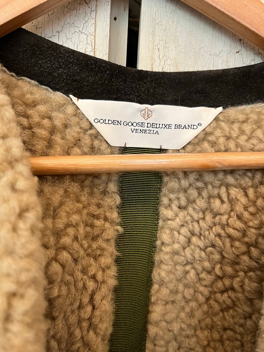 골든구스 무톤 시어링 코트 상품이미지4