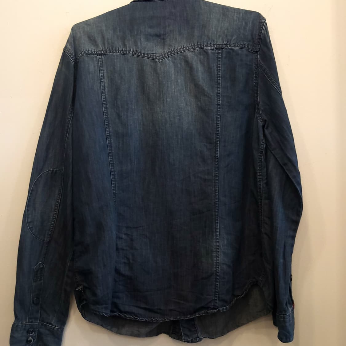 게스 빈티지 워싱 데님 셔츠 상품이미지5