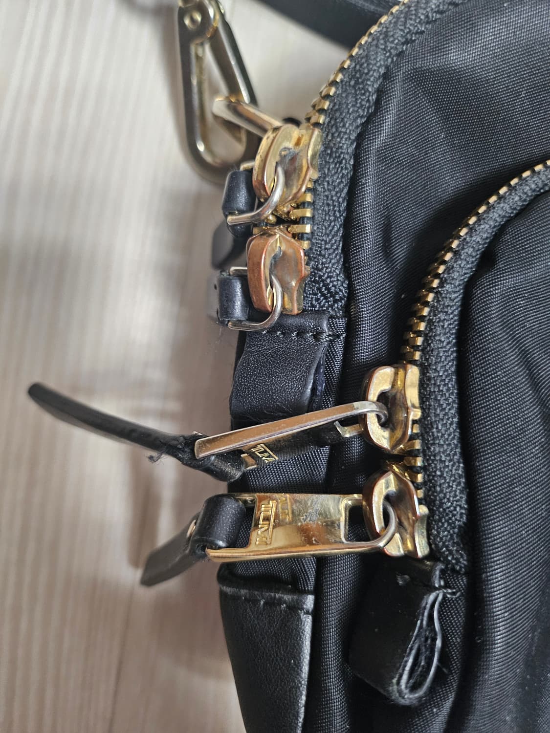 투미 보야져 크로스백 상품이미지7