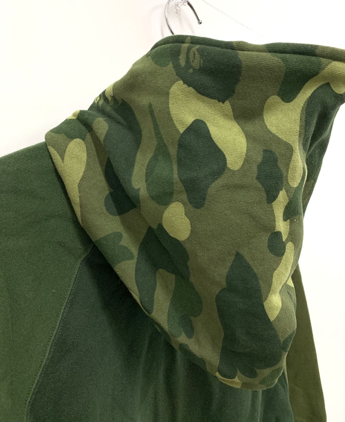 베이프 컬러 카모 릴렉스드 핏 풀 집 후드 상품이미지7