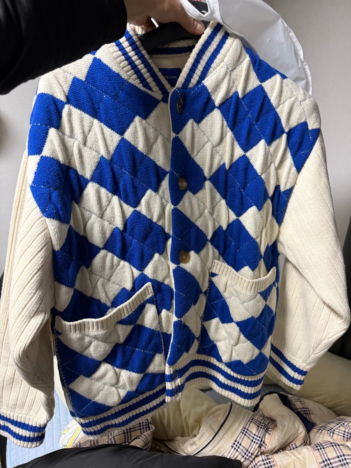 아더에러 테닛 가디건 A1 중고 판매합니다 상품이미지2