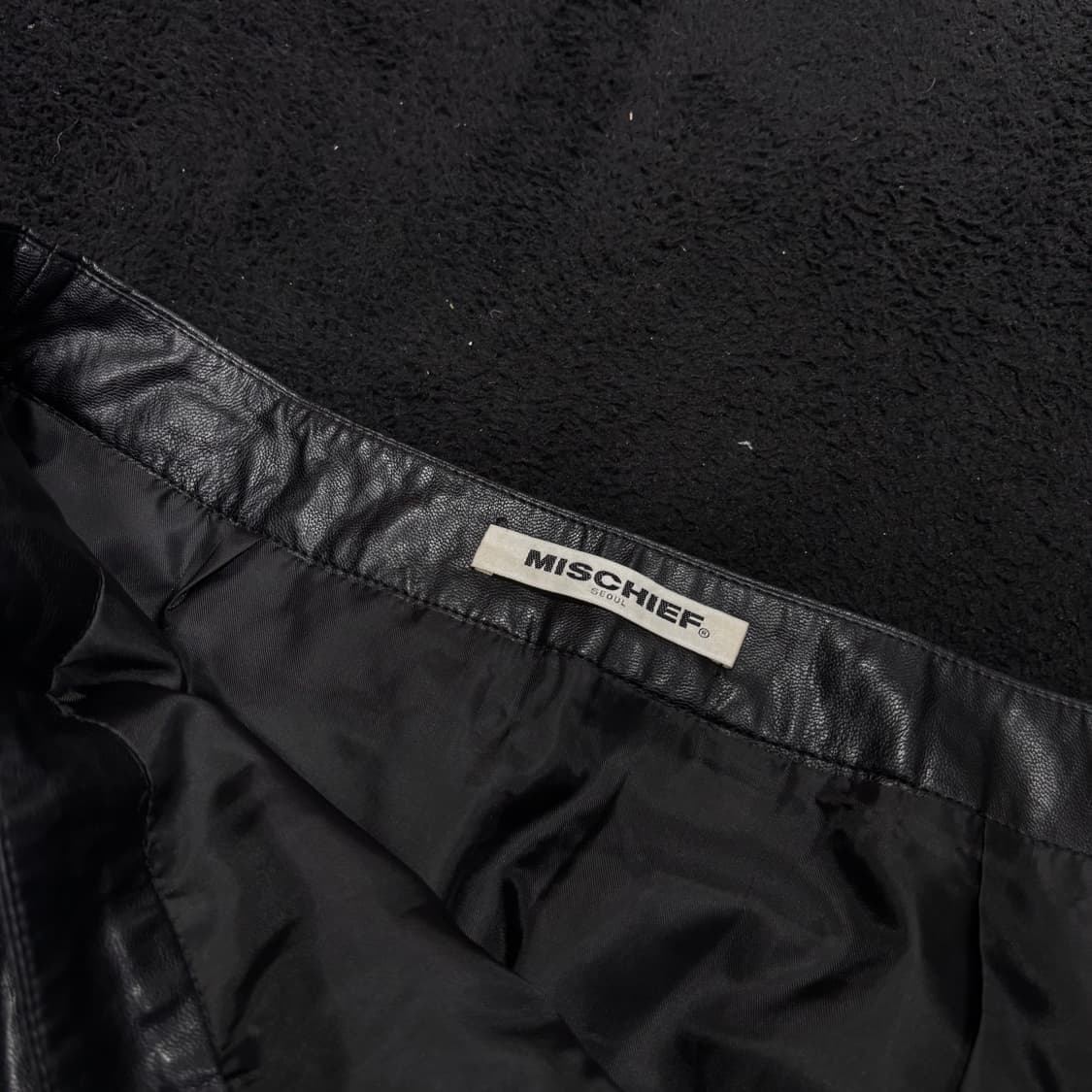 M 미스치프 MSCHF 블랙 레더 스커트 상품이미지5
